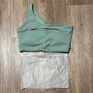 Titan One-Shoulder Sports Bra in Soft Green
